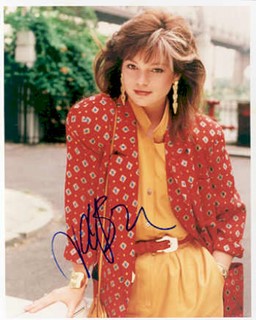 Valerie Bertinelli autograph