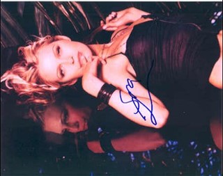 Sara Foster autograph