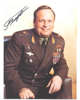 Viktor Gorbatko autograph