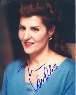 Nia Vardalos autograph