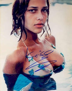 Ana Beatriz autograph