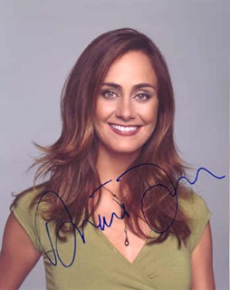 Diane Farr autograph