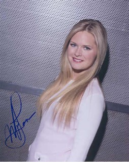 Maggie Lawson autograph