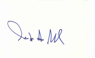Penelope Ann Miller autograph