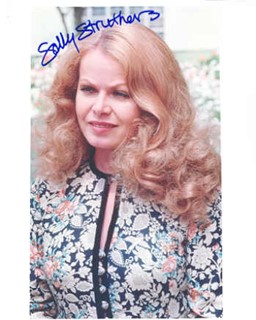 Sally Struthers autograph