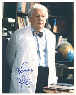 Peter Ustinov autograph
