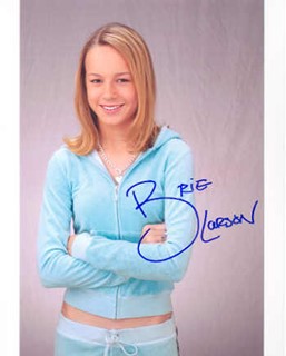 Brie Larson autograph