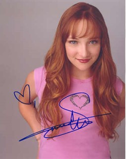 Scarlett Pomers autograph