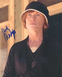 Amy Madigan autograph