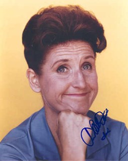 Ann B. Davis autograph
