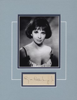 Gina Lollobrigida autograph