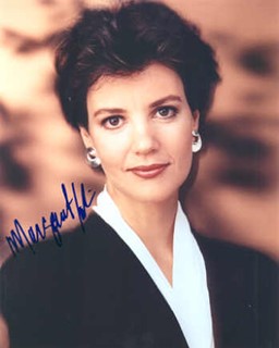 Margaret Colin autograph