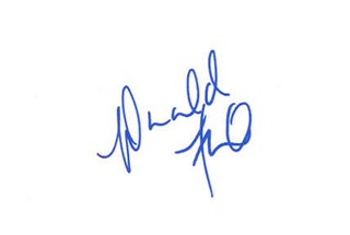 Donald Faison autograph