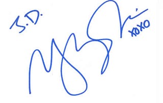 Yunjin Kim autograph