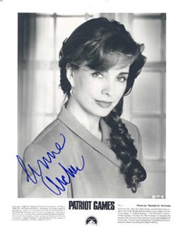 Anne Archer autograph