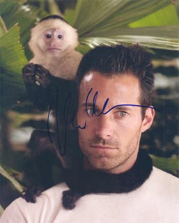 Johnny Messner autograph