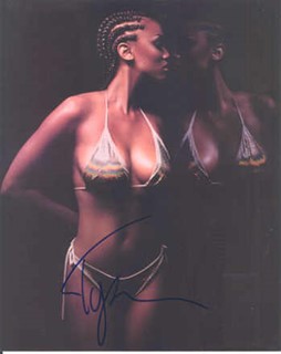 Tyra Banks autograph