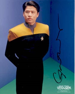 Garrett Wang autograph