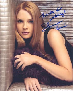 Shannon Lucio autograph