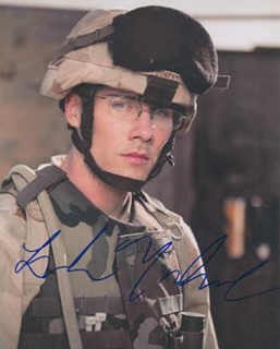 Luke MacFarlane autograph