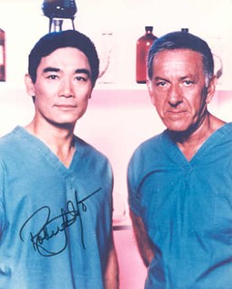 Robert Ito autograph