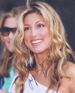 Jennifer Esposito autograph