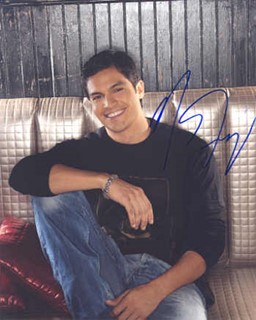 Nicholas Gonzalez autograph