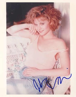 Jennifer Jason Leigh autograph