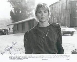 Dee Wallace-Stone autograph