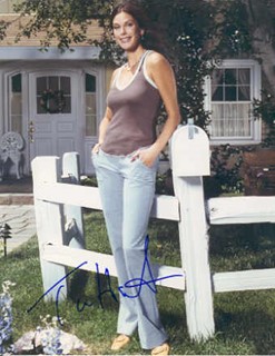 Teri Hatcher autograph