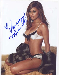 Vanessa Minnillo autograph