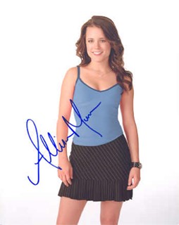 Allison Munn autograph