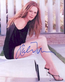 Julianne Moore autograph