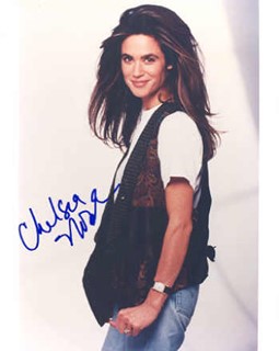 Chelsea Noble autograph