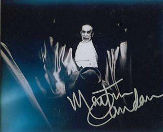 Martin Landau autograph
