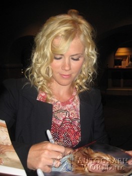 Alison Sweeney autograph