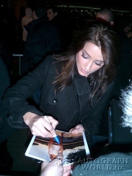 Amber Heard autograph