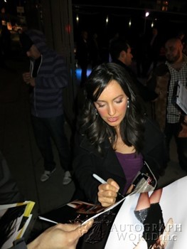 Charlene Amoia autograph