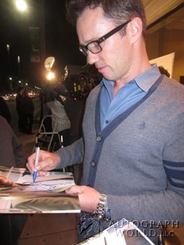 Jeffrey Donovan autograph