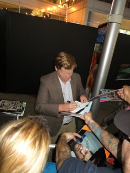 Jesse Plemons autograph