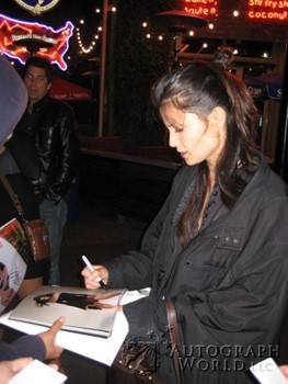 Natassia Malthe autograph