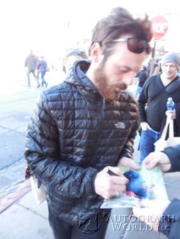 Scoot McNairy autograph