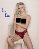 Ria Rose autograph