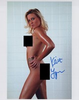 Kait Lynn autograph
