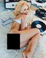 Kennedy Summers autograph