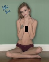 Abbii Rae autograph