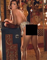 Stephanie Larimore autograph