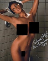 Roberta Vasquez autograph