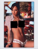Brittany Binger autograph