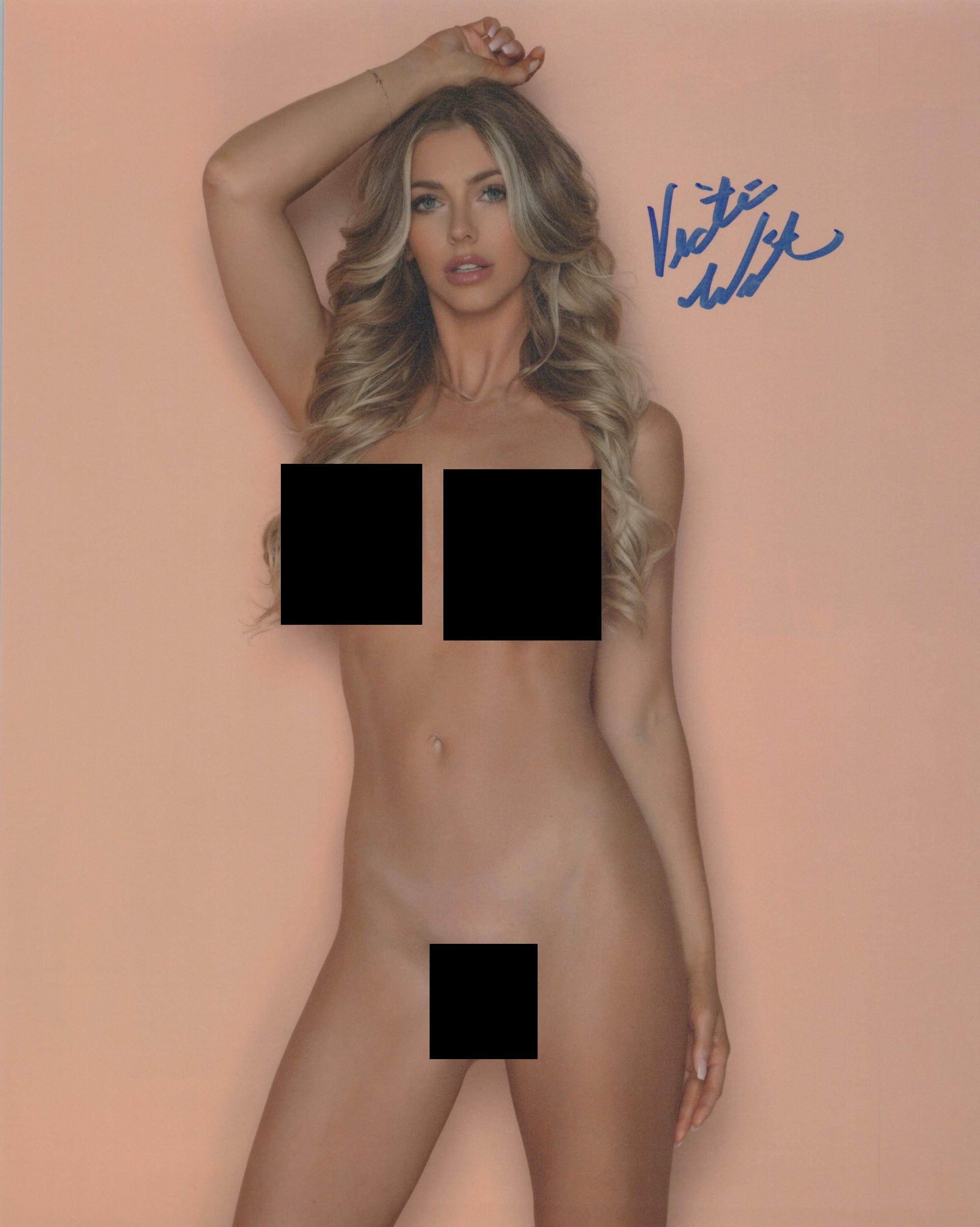 Victoria Winters autograph